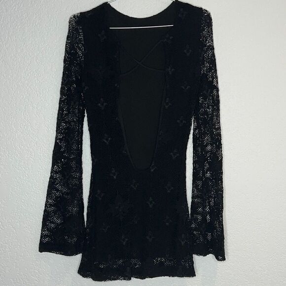 Nightcap Clothing Black Lace BodyCon Open Back Bellesleeve Mini medium - Picture 7 of 16